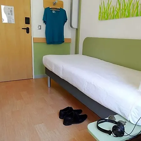 Ibis Budget Marne La Vallée Hotel Saint-Thibault-des-Vignes