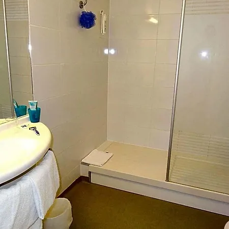 Ibis Budget Marne La Vallée 2*